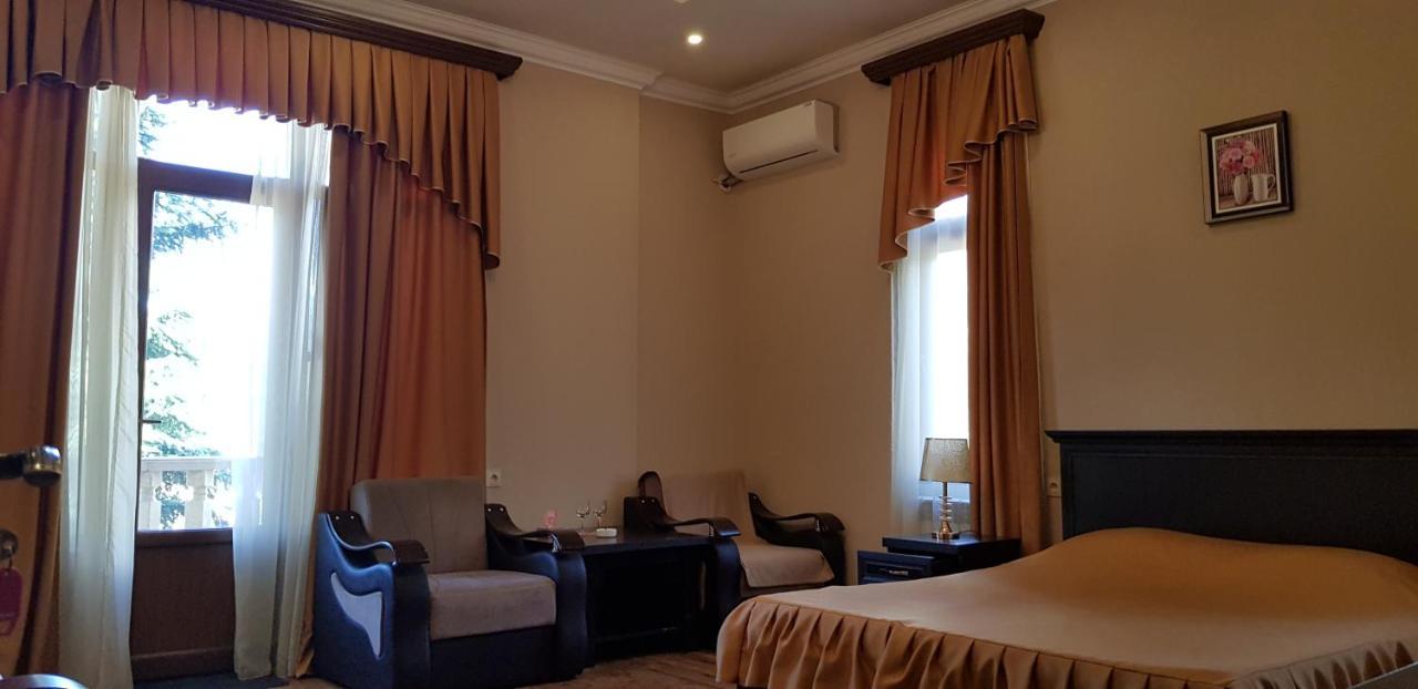 Ruzan Hotel Ijevan Exteriér fotografie
